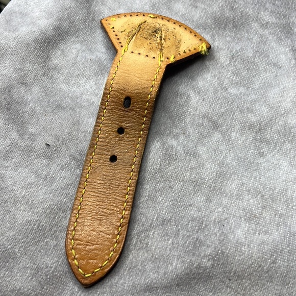 Louis Vuitton Montsouris Leather Vanchetta Buckle Piece n41 - Picture 4 of 7